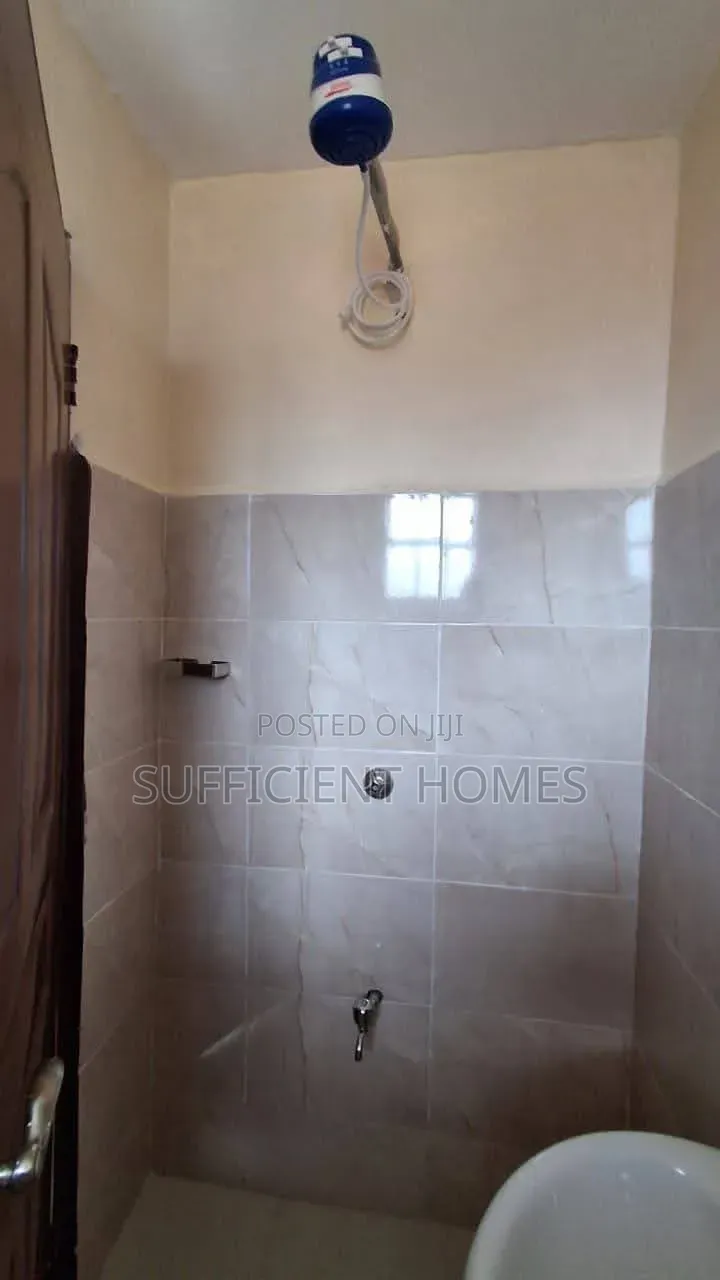 Studio Apartment in Ruaka for rent