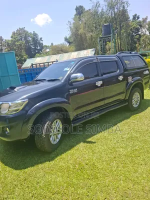 Toyota Hilux 2012 Black