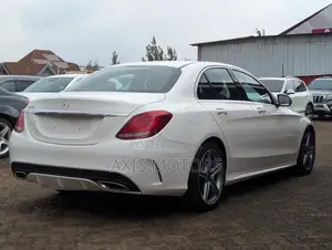 Mercedes-Benz C200 2019 White