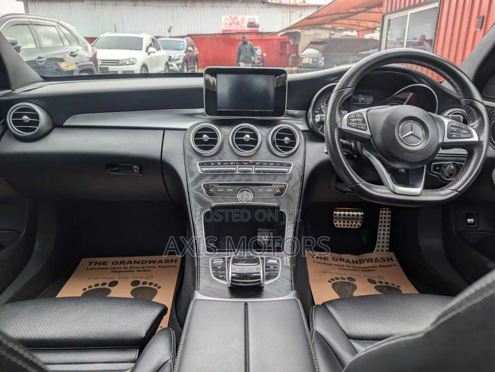 Mercedes-Benz C200 2019 White