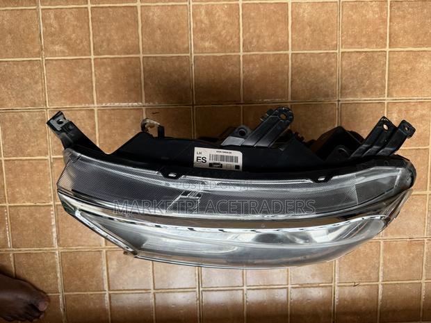 Ford Ranger 2016 Original Headlight Used - thumbnail 4