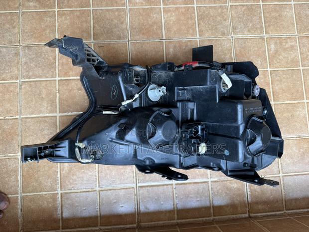 Ford Ranger 2016 Original Headlight Used - thumbnail 3