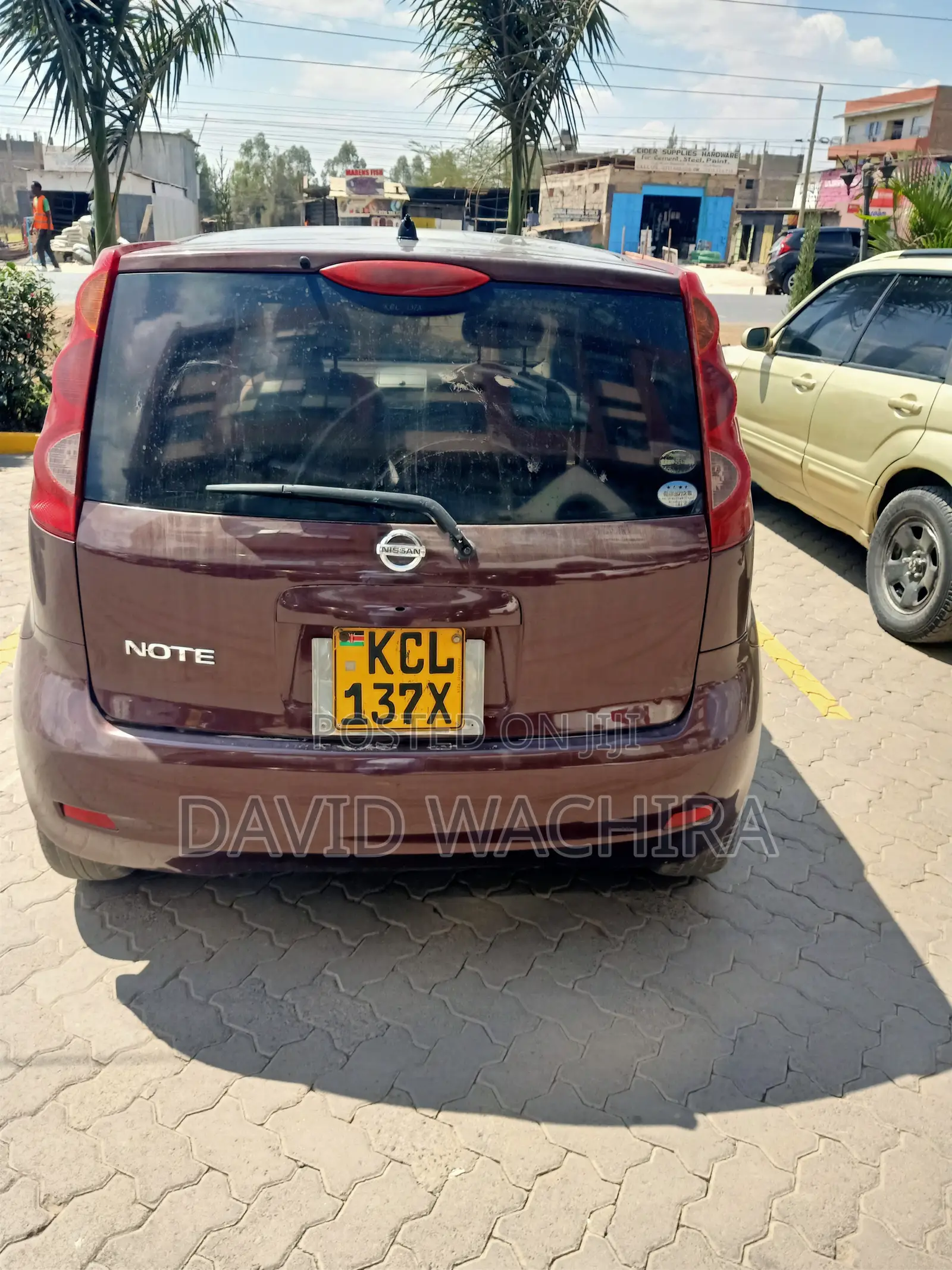 Nissan Note 2010 Burgundy