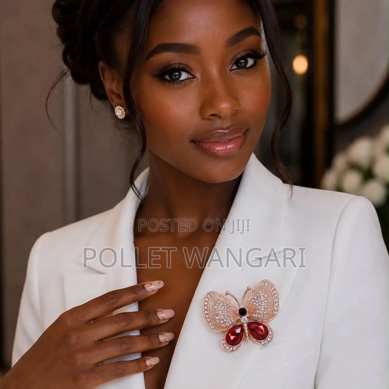 New Stylish Brooches