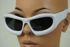 Futuristic Matte Black Oval Chunky Sunglasses – Y2K Streetwear