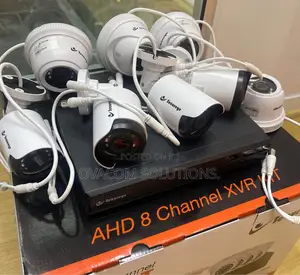 Secureye 8 Channel DVR With 8 Cameras and Cables