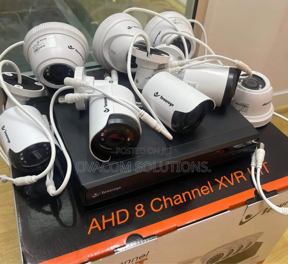 Secureye 8 Channel DVR With 8 Cameras and Cables