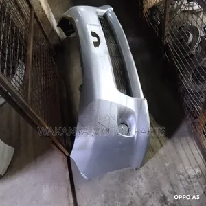 Toyota ISIS MODEL 2008 Front Bumper Complete With Fog Lamps, Ex Japan