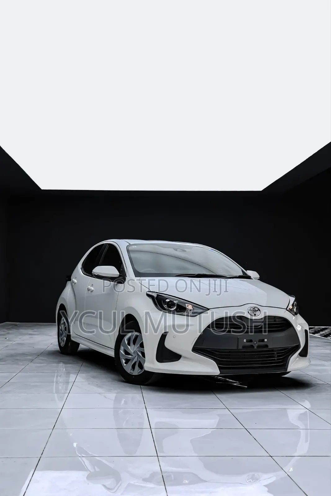 Toyota Yaris 1.5 Sedan LE 2020 White