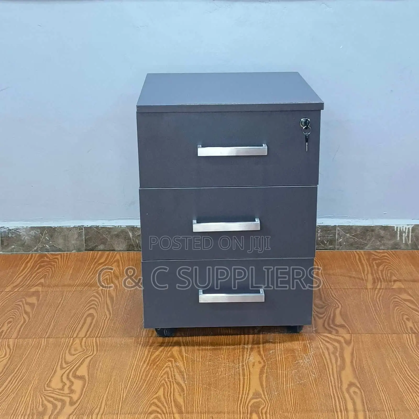 3 Drawer Mobile Pedestal in Gray