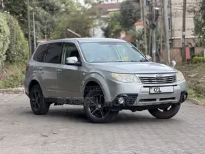 Subaru Forester 2010 Silver