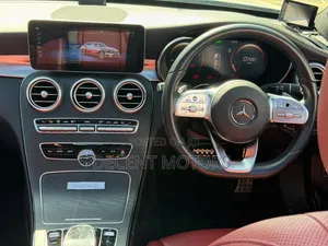 Mercedes-Benz C200 2019 White
