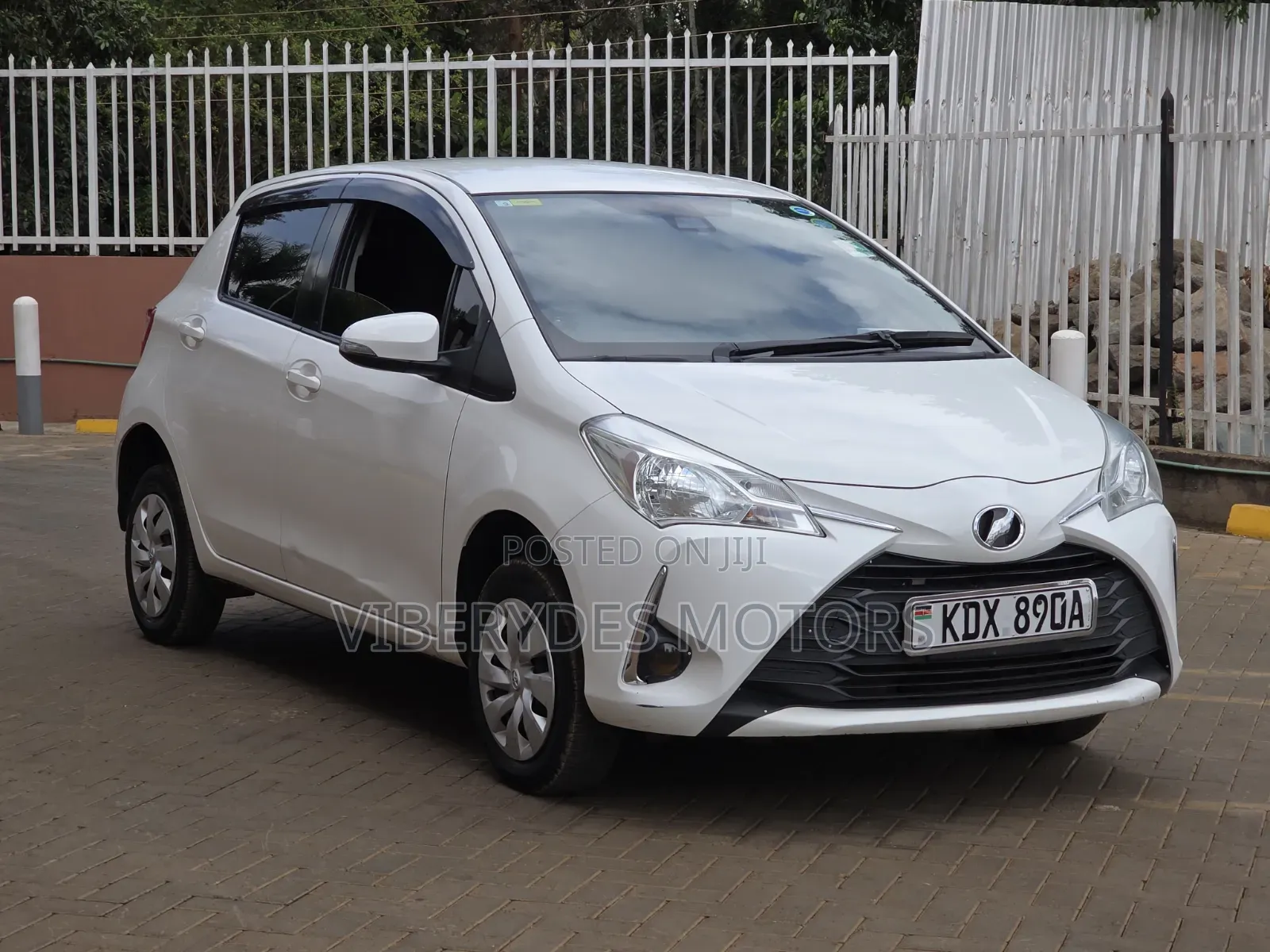 Toyota Vitz 2019 White