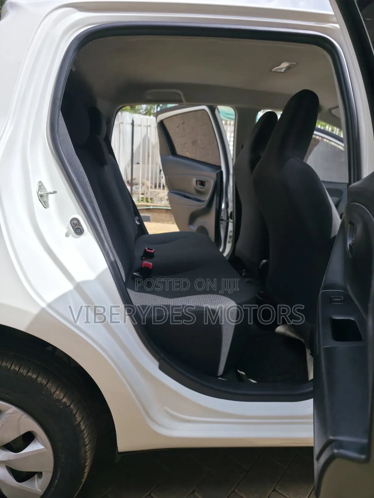 Toyota Vitz 2019 White