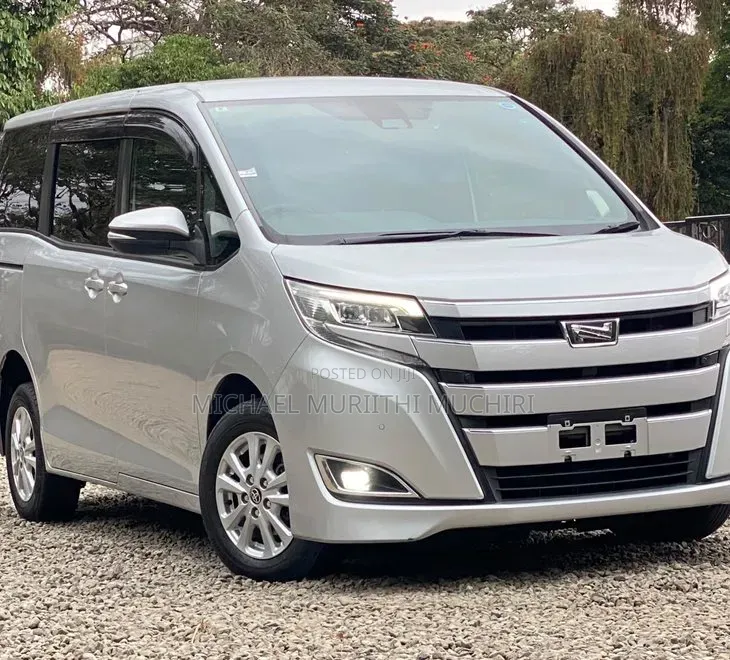 Toyota Noah 2020 Silver