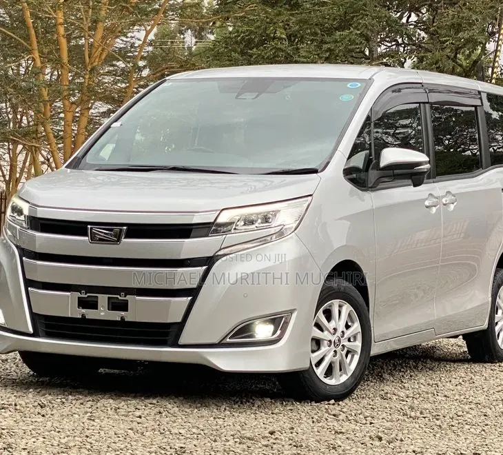 Toyota Noah 2020 Silver
