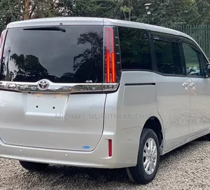 Toyota Noah 2020 Silver