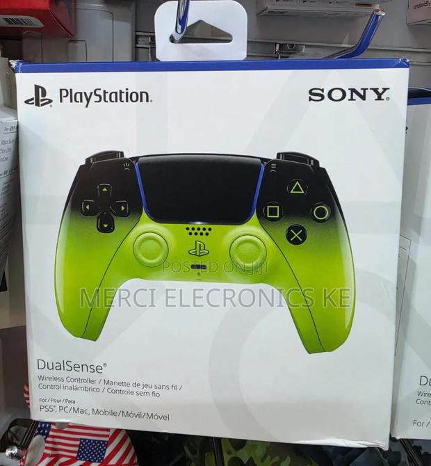 PlayStation 5 DualSense Wireless Controller