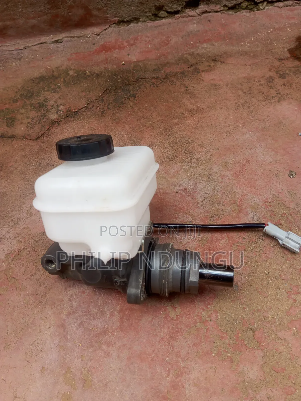 Toyota 7l Brake Master Cylinder