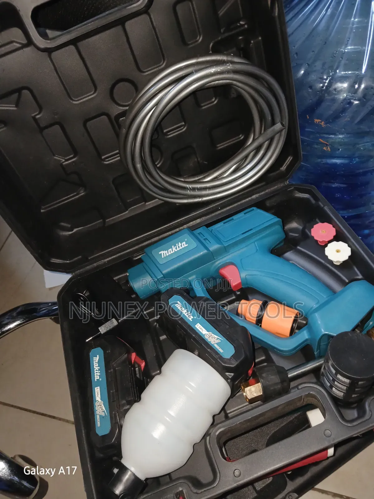 Portable Cordless Pressure Washer Kit,