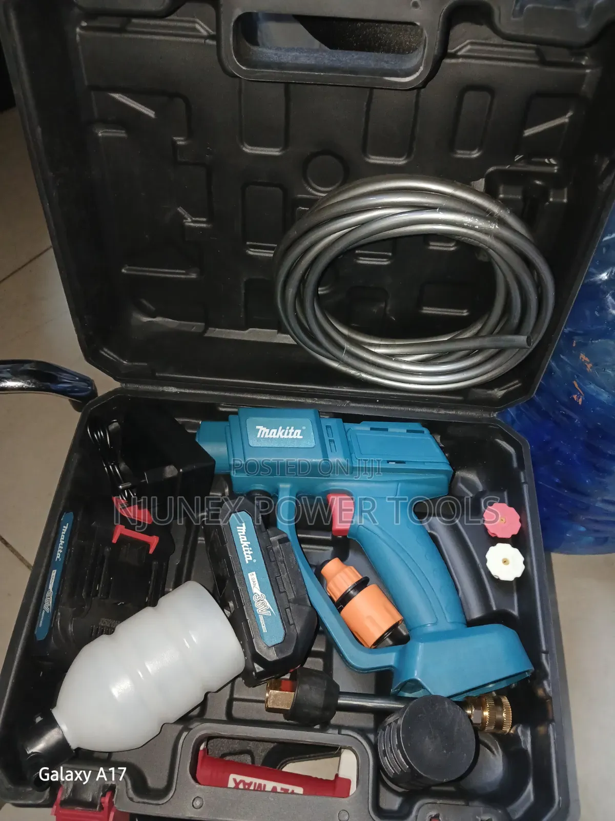 Portable Cordless Pressure Washer Kit,