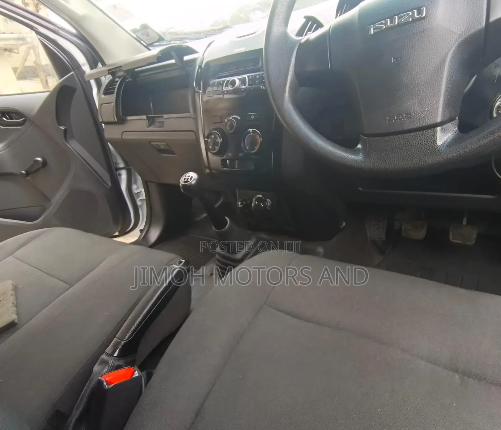 Isuzu D-MAX 2024 White