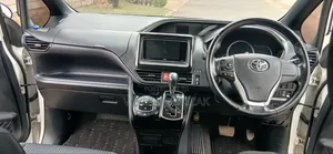 Toyota Voxy 2017 White