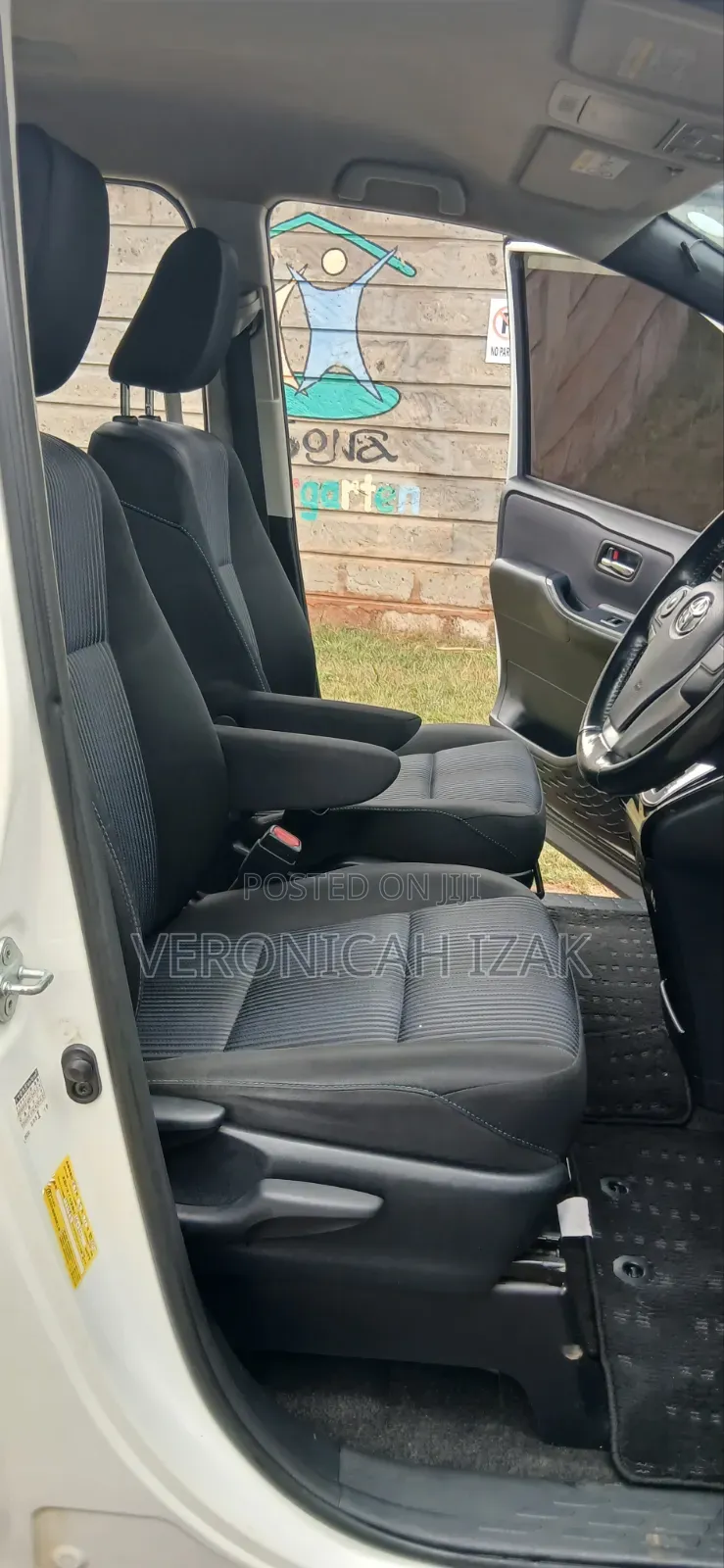 Toyota Voxy 2017 White