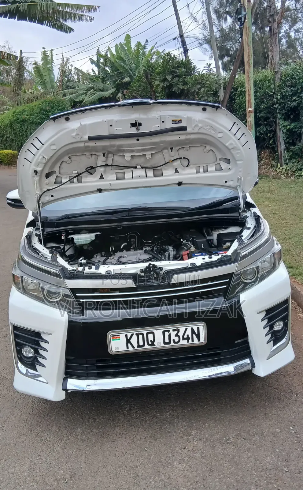 Toyota Voxy 2017 White