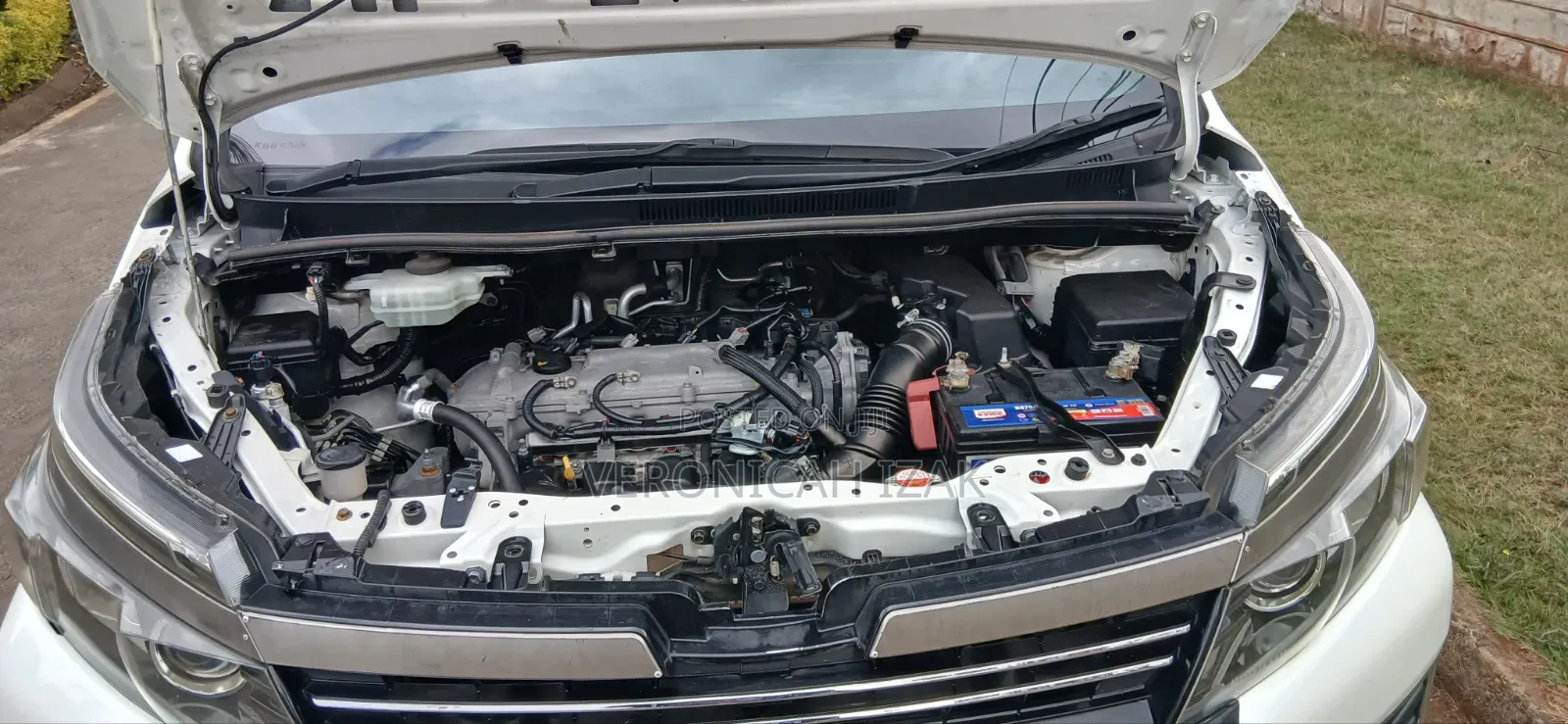 Toyota Voxy 2017 White