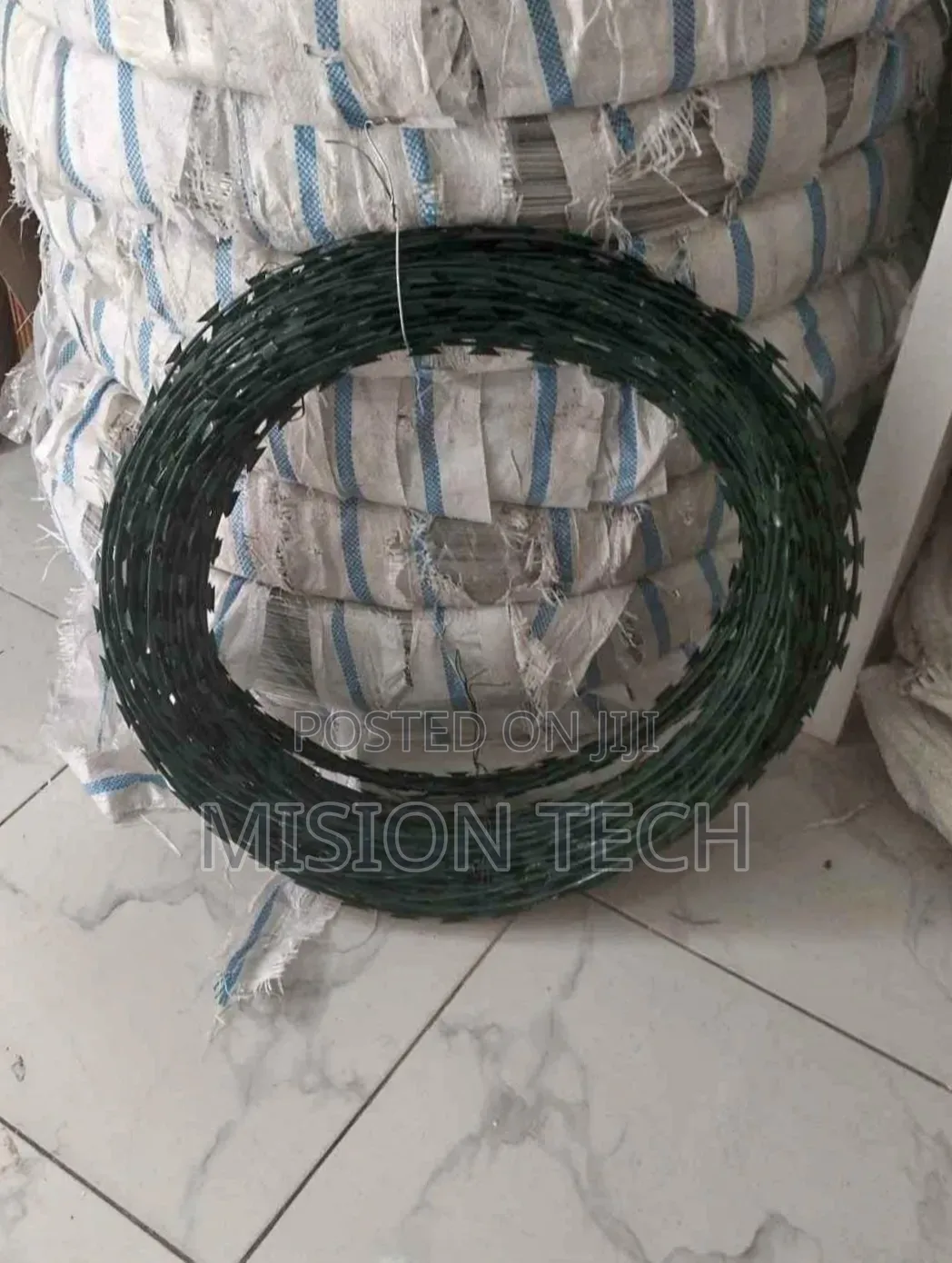 Green Razor Wire * 