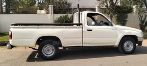 Toyota Hilux 2007 Beige