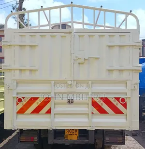 Mistubishi Fuso 2019 White