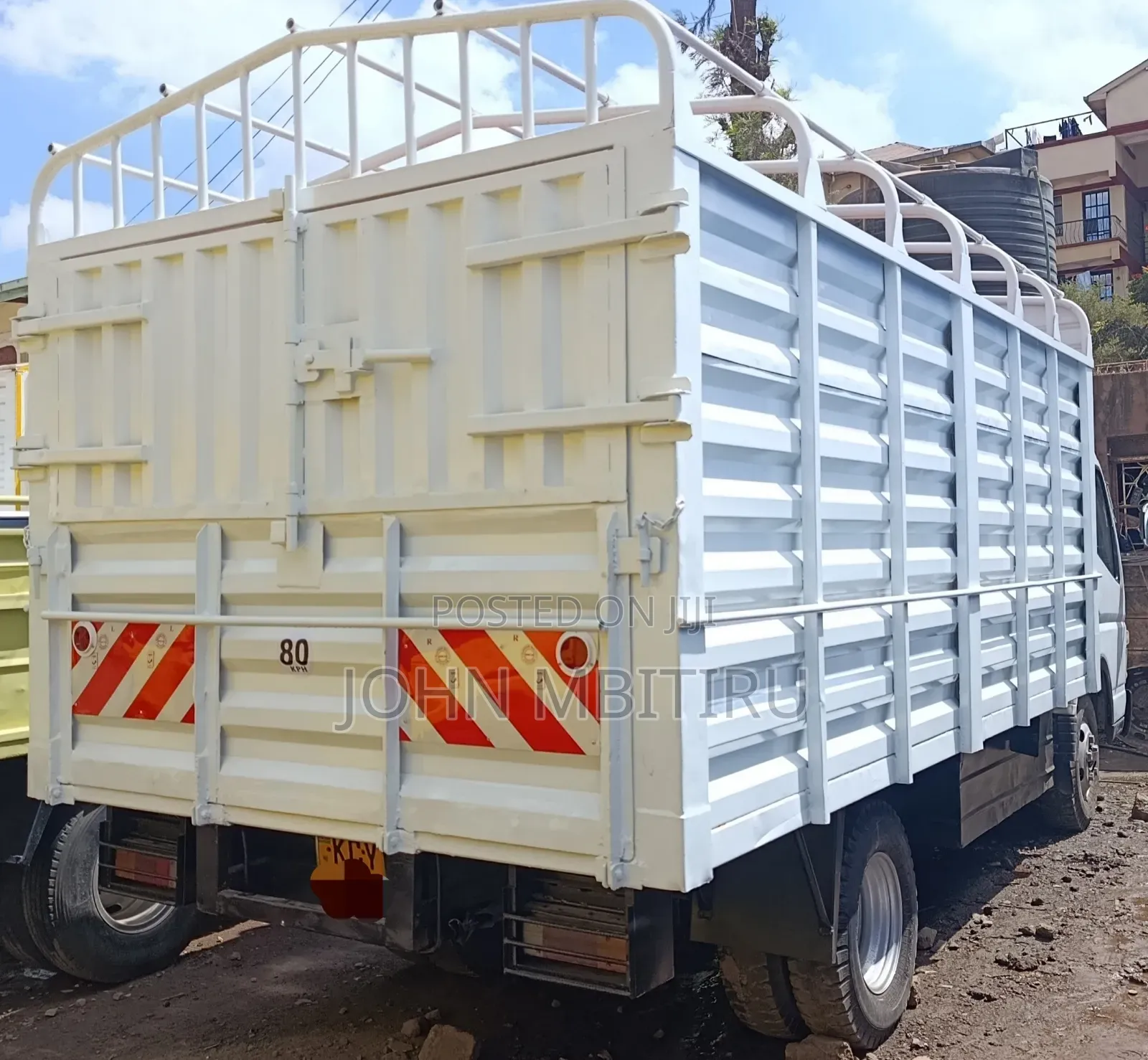 Mistubishi Fuso 2019 White