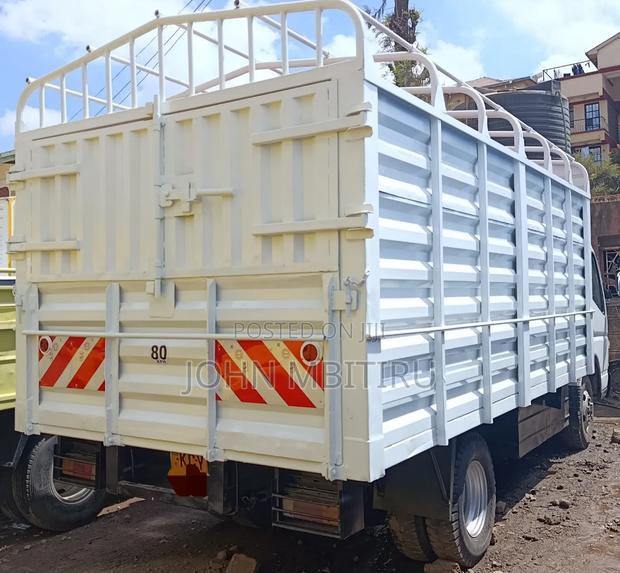 Mistubishi Fuso 2019 White - thumbnail 6