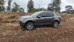 Land Rover Discovery HSE 4x4 2019 Gray