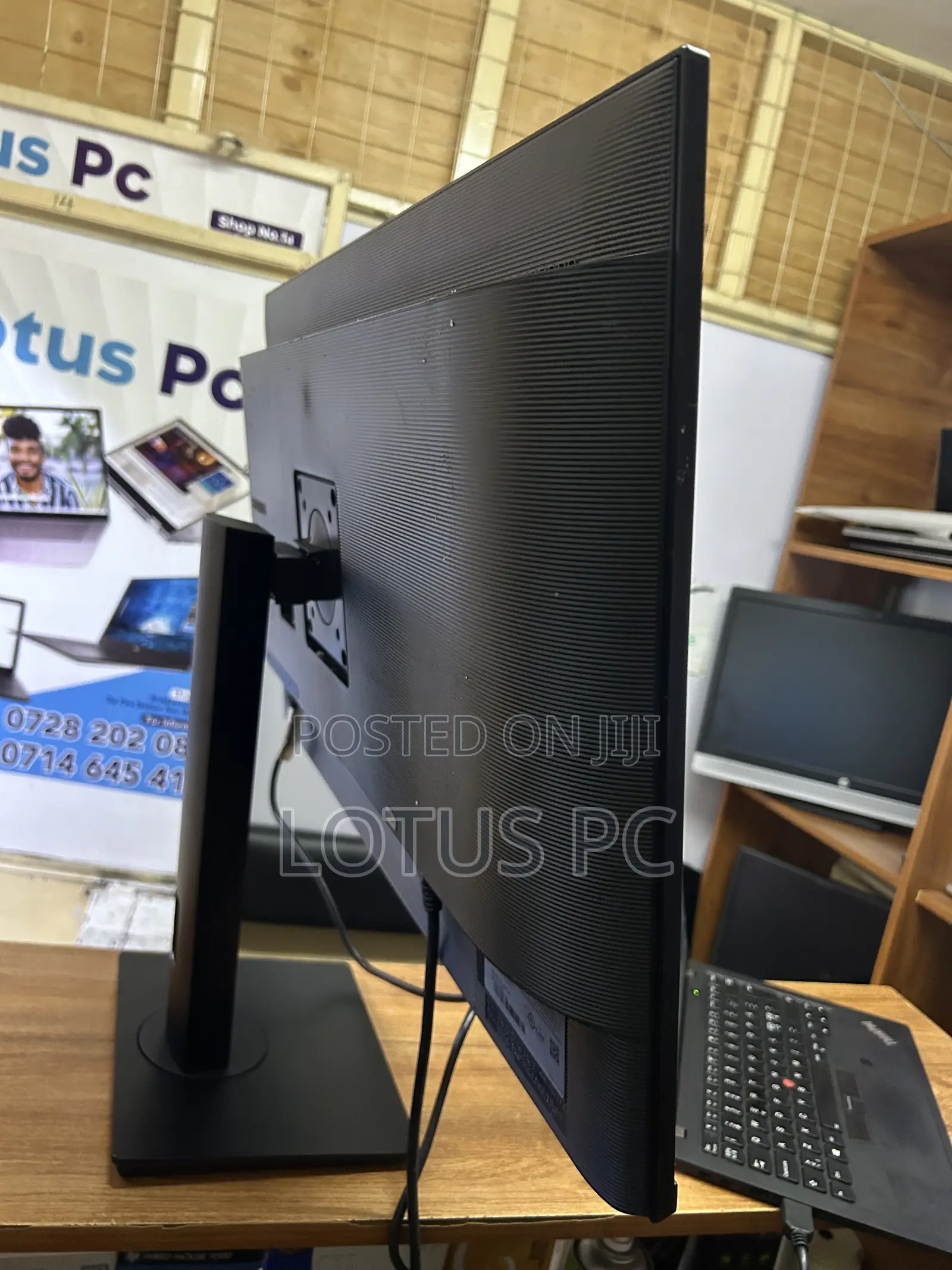 Samsung 32inches Display