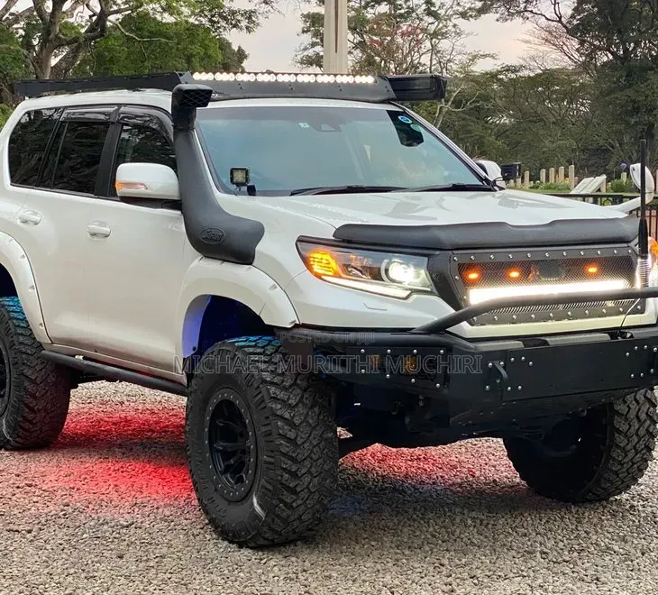 Toyota Land Cruiser Prado 2019 White
