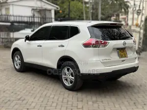 Nissan X-Trail 2.0 Petrol AWD 2015 White