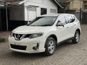 Nissan X-Trail 2.0 Petrol AWD 2015 White