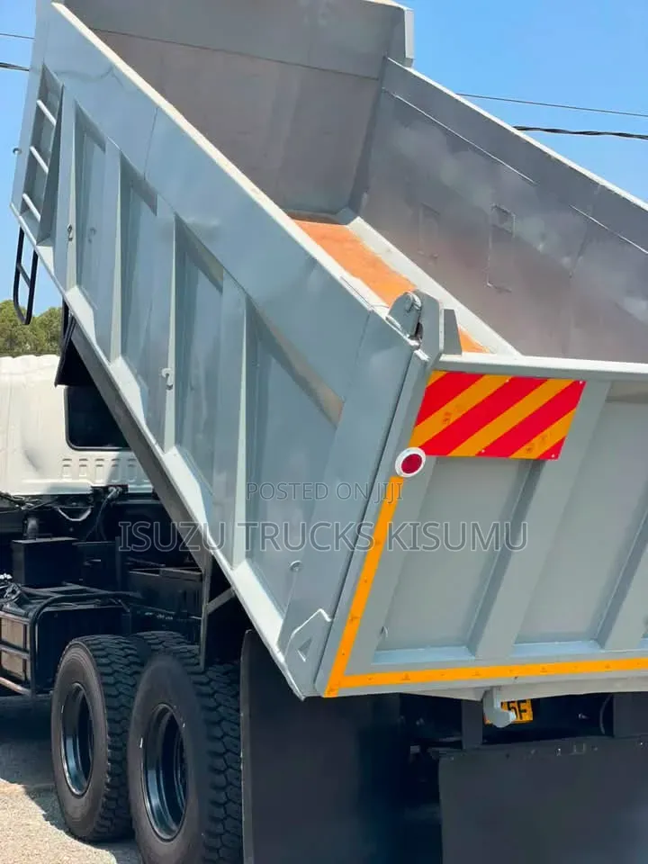 Isuzu FVZ Tipper