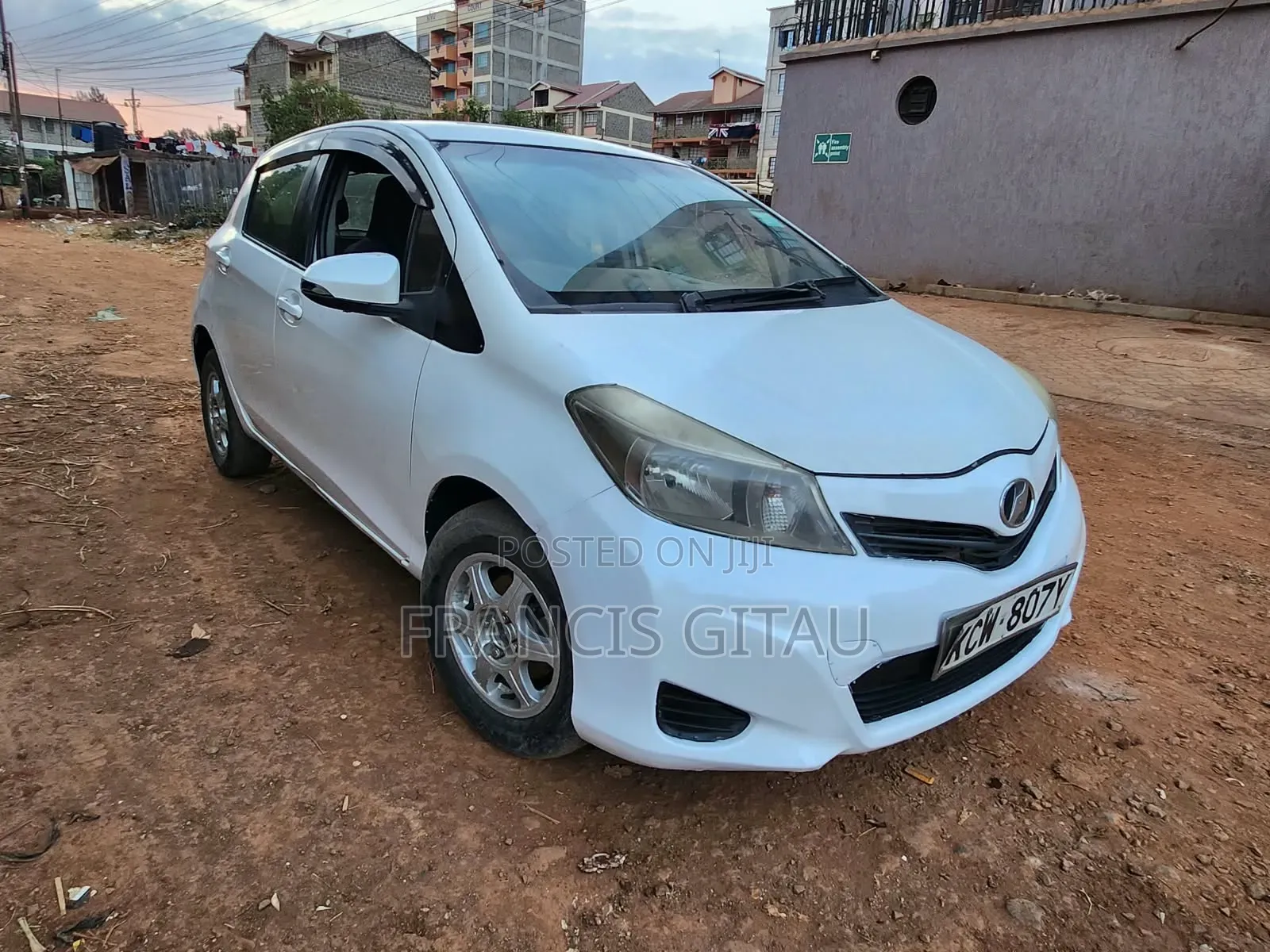 Toyota Vitz 2012 White