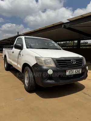 Toyota Hilux 2014 White