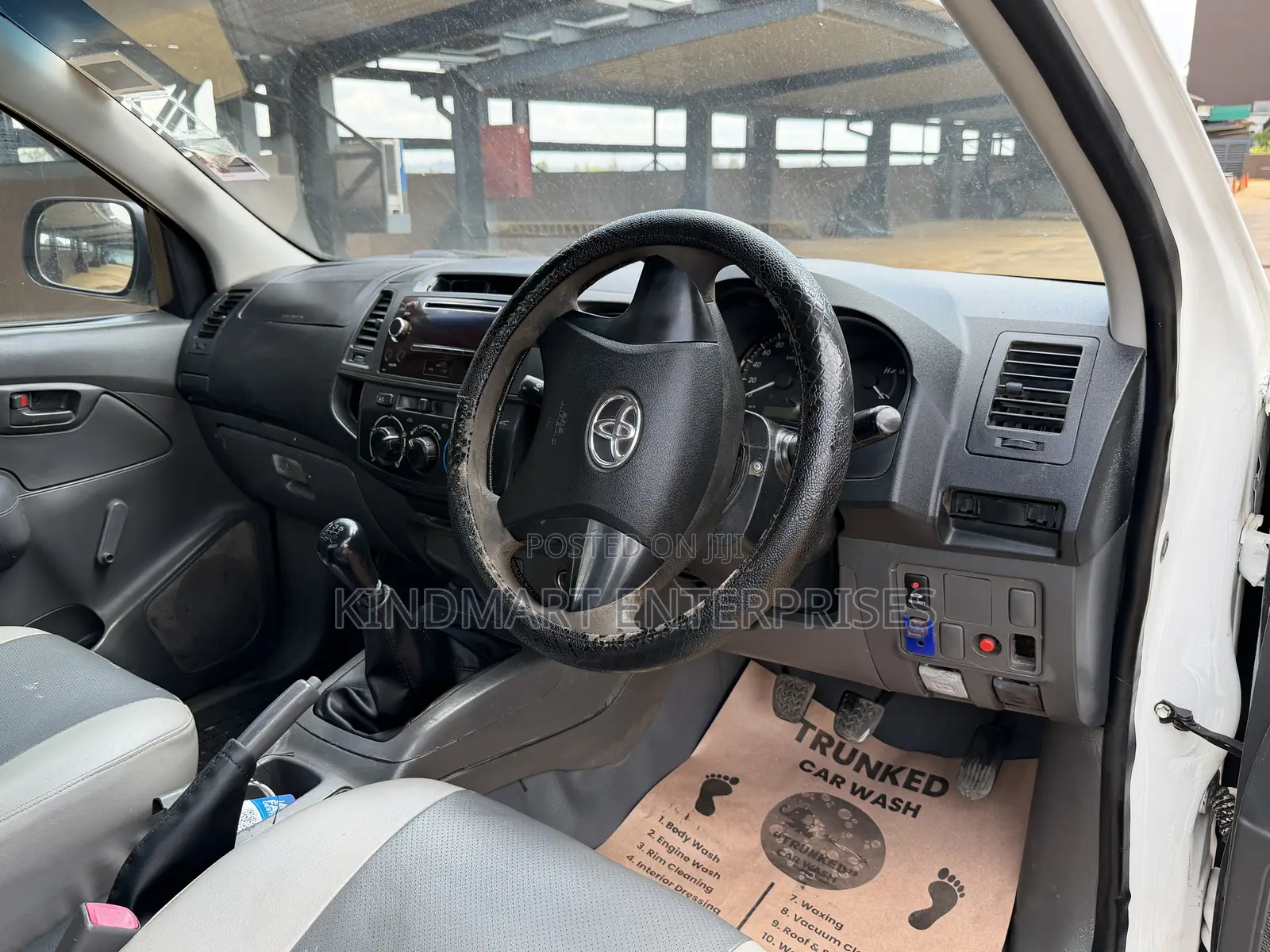 Toyota Hilux 2014 White
