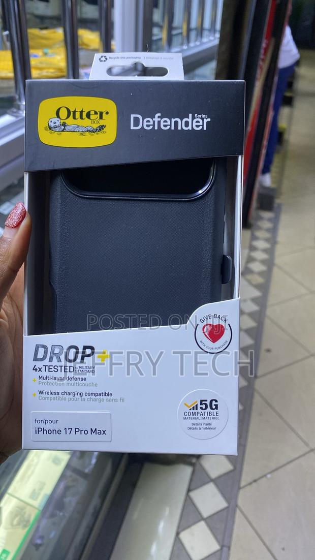 Black OtterBox Series Phone Case Packaged for the iPhone 17 Pro Max - thumbnail 2
