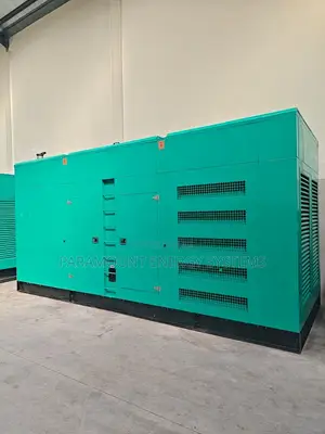 Heavy-Duty 1000kVA Cummins Soundproof Diesel Generator (Closed Canopy)
