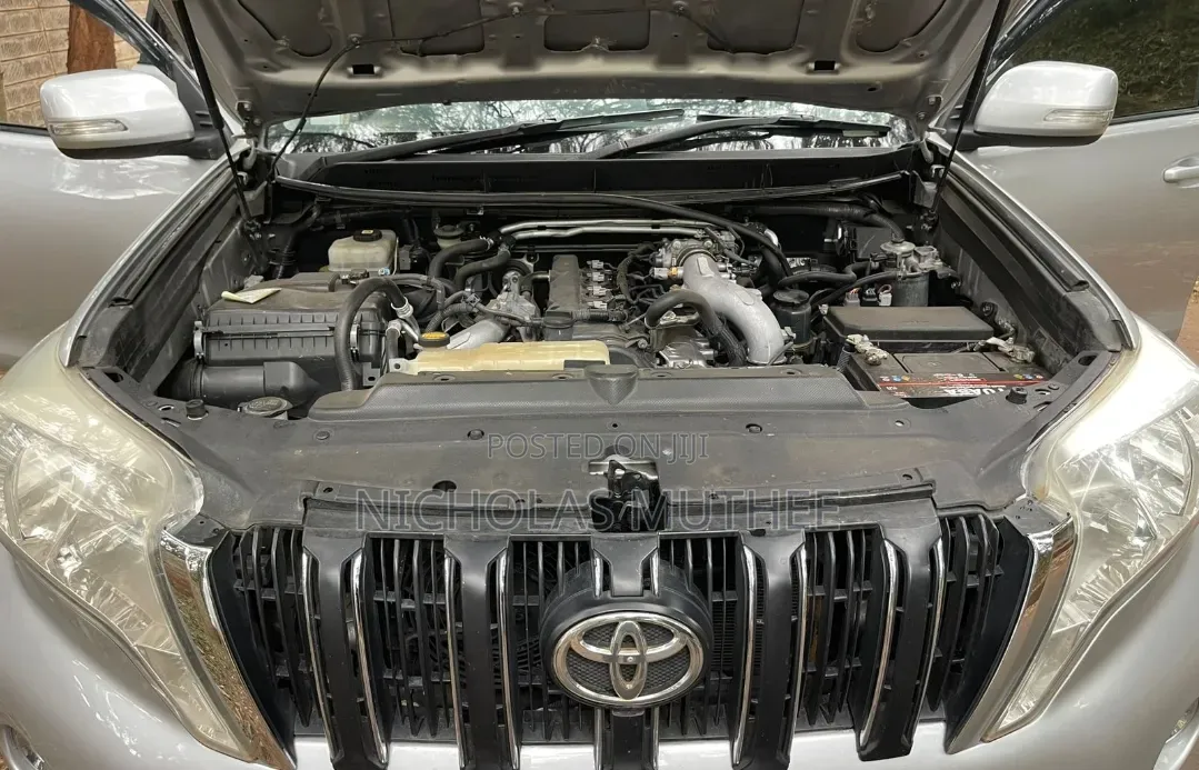 Toyota Land Cruiser Prado 2013 Silver