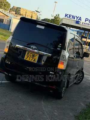 Toyota Voxy 2013 Black