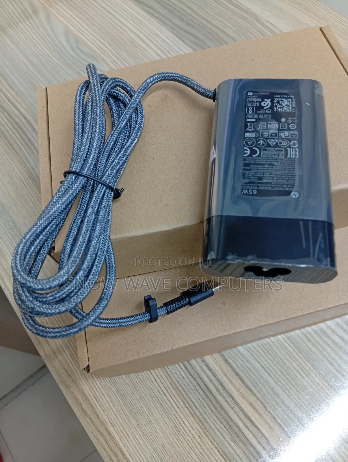 HP Original 65w Adapter