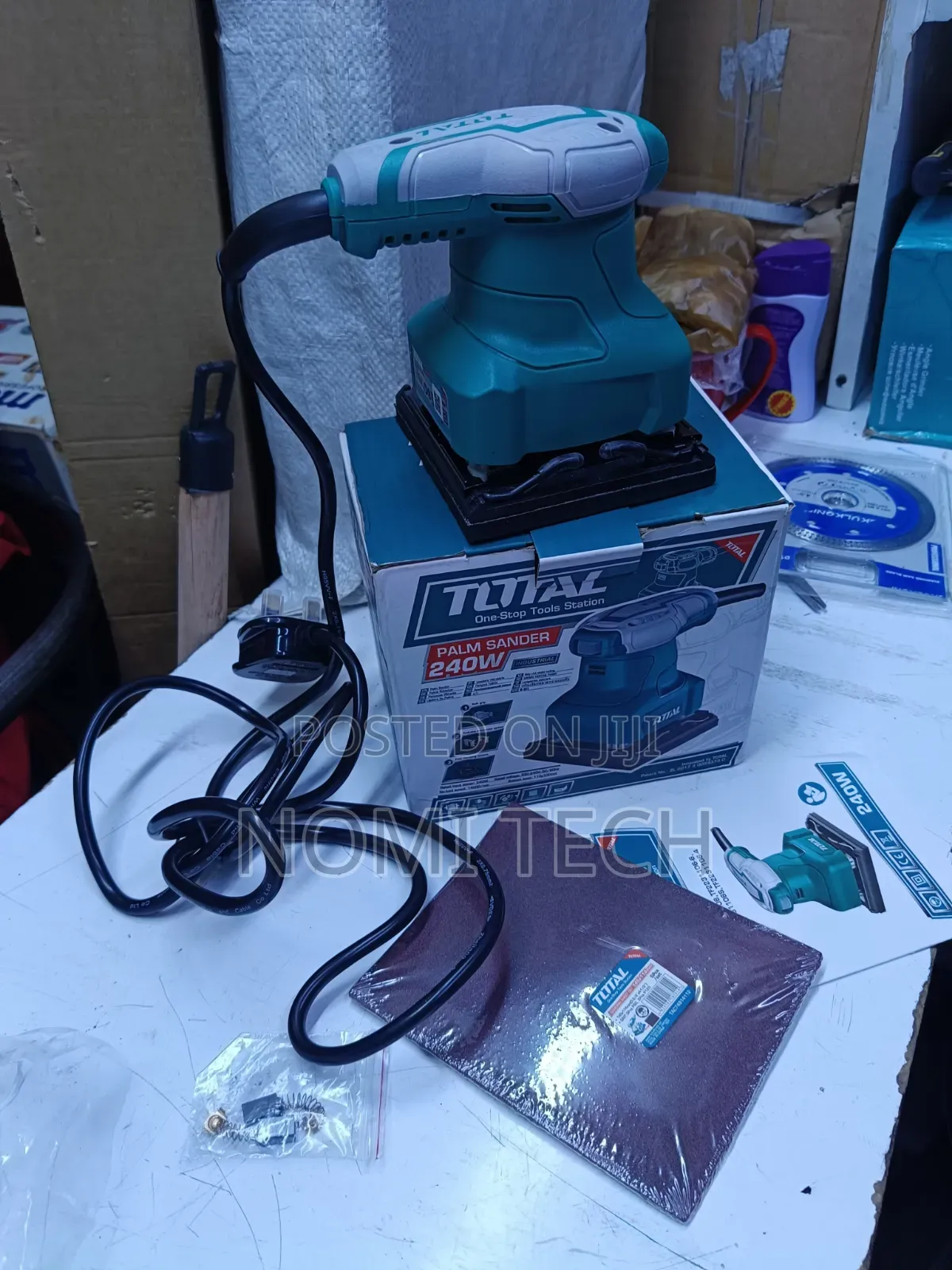 TOTAL 240W Palm Sander – Electric Sanding Machine